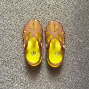 Kid’s Flower Crocs
